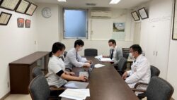 企画室ミーティングを行っています