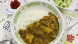 本日の昼食〜12月16日ポークカレー〜