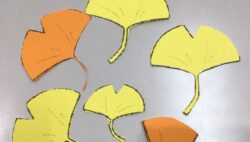 秋の壁飾り『銀杏の木』を作りました