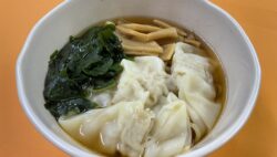 新メニュー✨ワンタン麺🍜